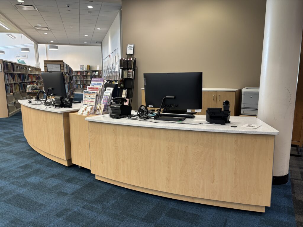Modern curved desk in the library.